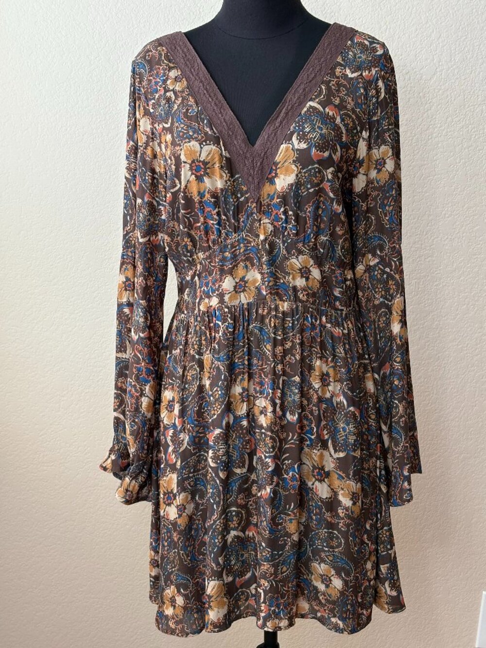 Idyllwind Miranda Lambert Dress M Western Boho Floral Bell Sleeve Open Back